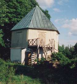 The Flyhouse, 1998