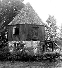 The Flyhouse, 1927